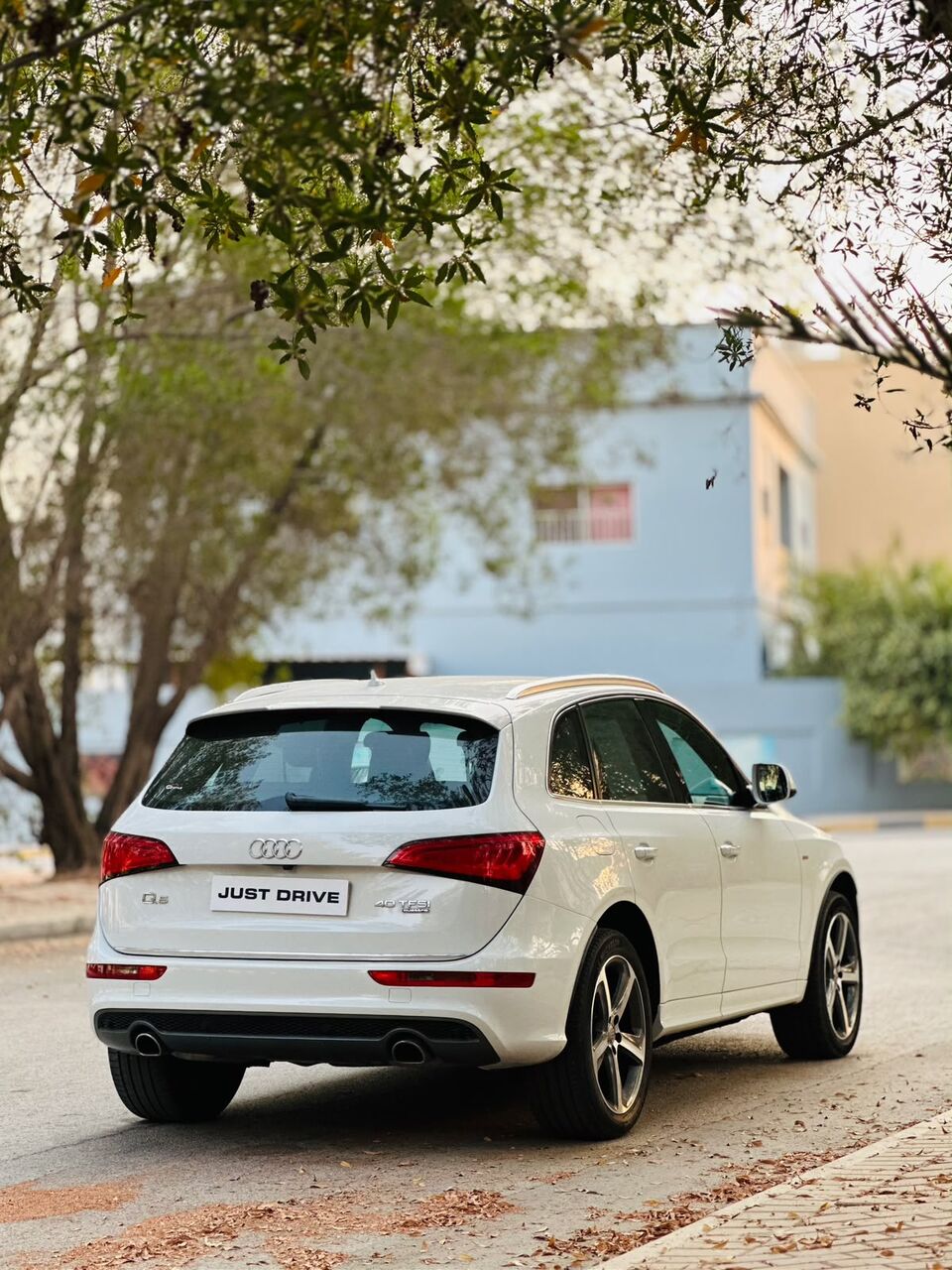 Segaya, Vehicles, Cars & Trucks , BHD 4950,  Audi Q5,  2017,  Automatic,  111000 KM,    MODEL FULLY AGENT MAINTAINED 5 SEATER SUV CALL OR WHATSAPP ON 35400768
