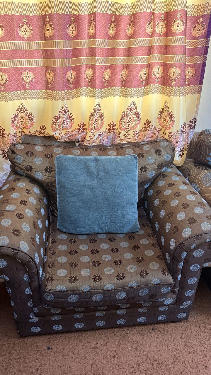 Jeddah, Furniture, SAR 600,  7 - Seater Sofa Set For Sale