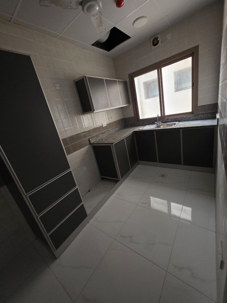 Hidd, Apartments, Flats, Houses & Villas, BHD 180,  2 BR,  Commercial Flat For Rent In Hidd