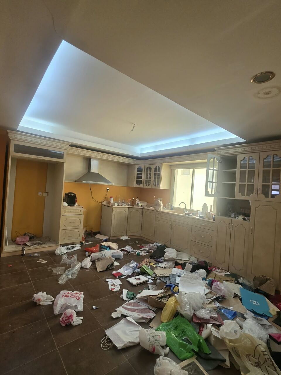 Khobar, Apartments, Flats, Houses & Villas, SAR 31000/year,  3 BR,  Consists Of:- 3 Bedrooms, A Living Room, 4 Bathrooms, And A Kitchen,