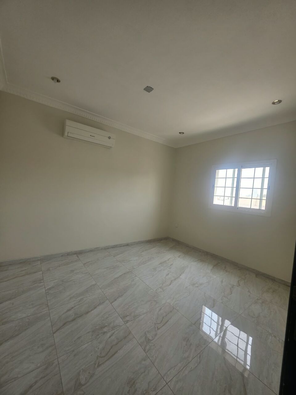 Khobar, Apartments, Flats, Houses & Villas, SAR 26000/year,  3 BR,  3 Bedrooms, A Hall, 2 Bathrooms, A Kitchen,with Air Conditioners And Elevator Available