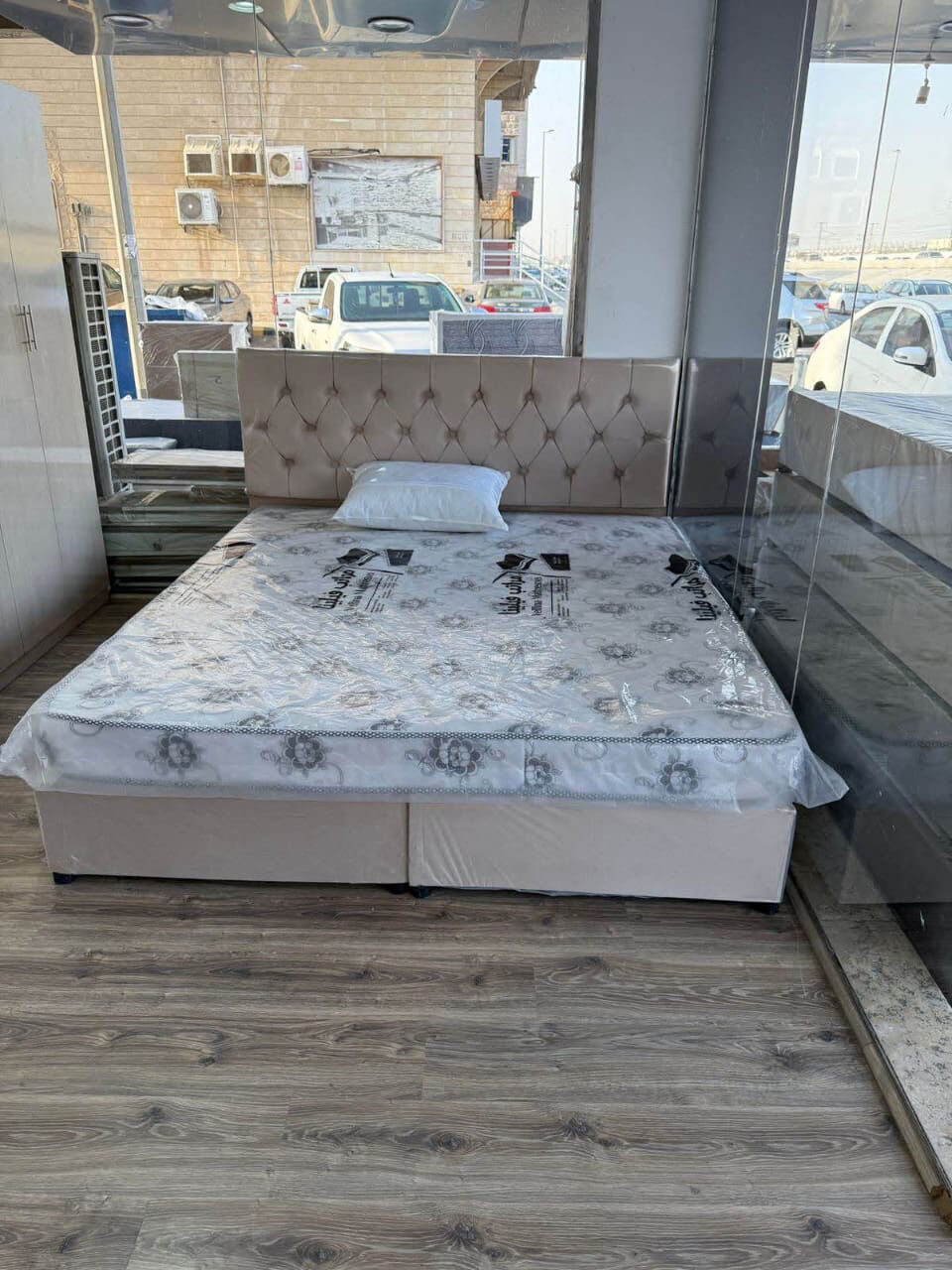 Jeddah, Furniture, SAR 5,  Double Wooden Beds Are Available For Sale At Low Pricess