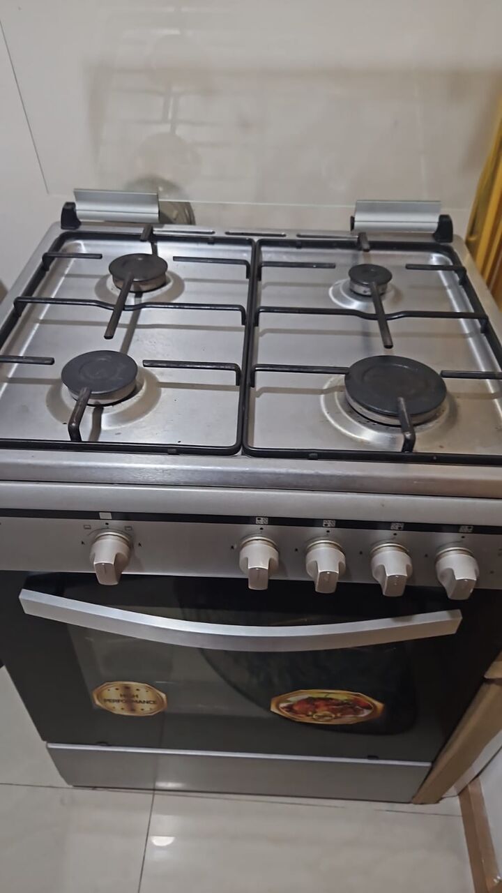 Juffair, Appliances, BHD 35,  Gas Cooker With Oven For Sale
