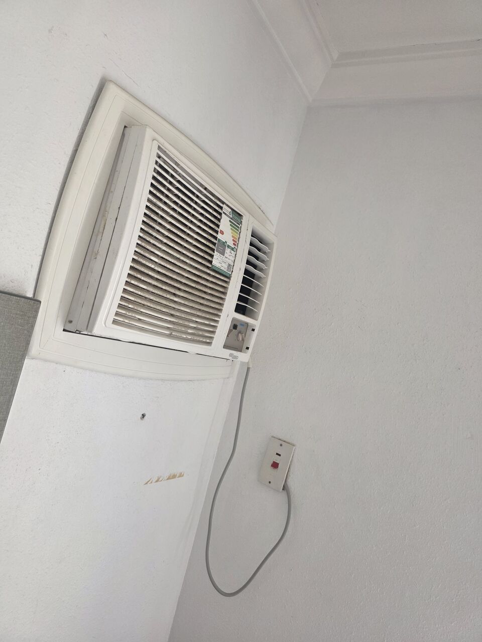 Jeddah, Furniture, SAR 7500,  For Sale :AC, Refirgirator,washing Machine,stove,gas Cylinder,dinning Table ,set Bed,