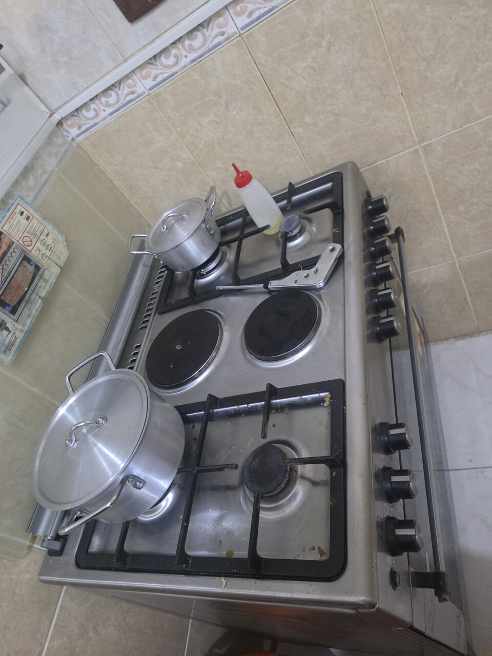 Jeddah, Furniture, SAR 7500,  For Sale :AC, Refirgirator,washing Machine,stove,gas Cylinder,dinning Table ,set Bed,