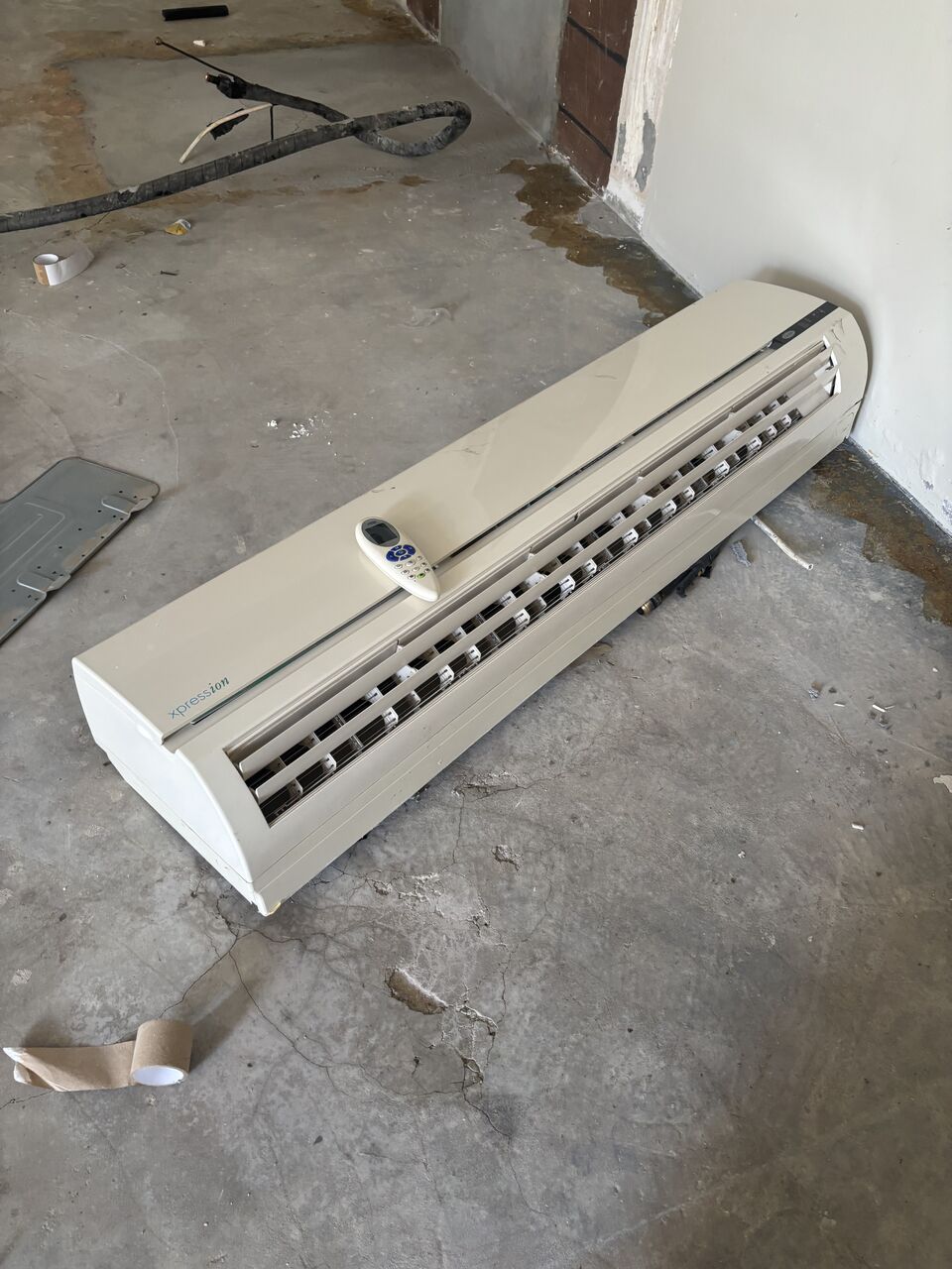 Jubail, Air Conditioners, SAR 1300,  &rlm;Used 3-Ton Carrier Air Conditioner For