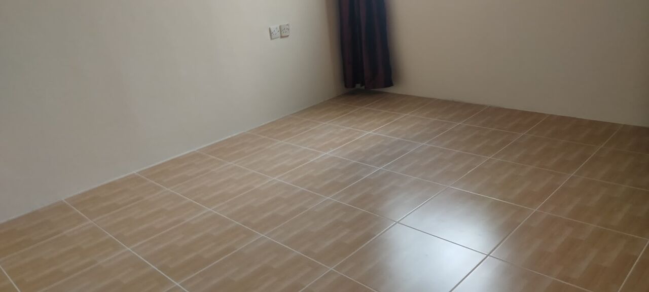 Manama, Rooms for Rent, BHD 100/month,  Room For Rent. 100BHD EWA Limit 40BHD. Looking For Ladies Or Couples