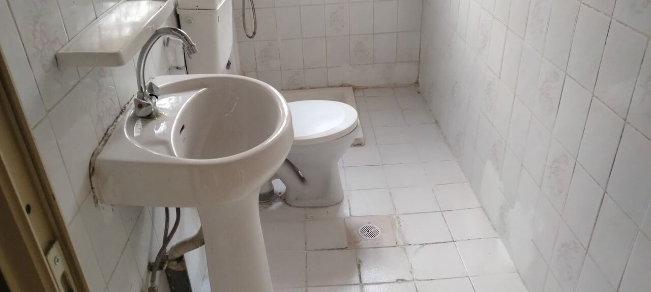 Manama, Rooms for Rent, BHD 100/month,  Room For Rent. 100BHD EWA Limit 40BHD. Looking For Ladies Or Couples