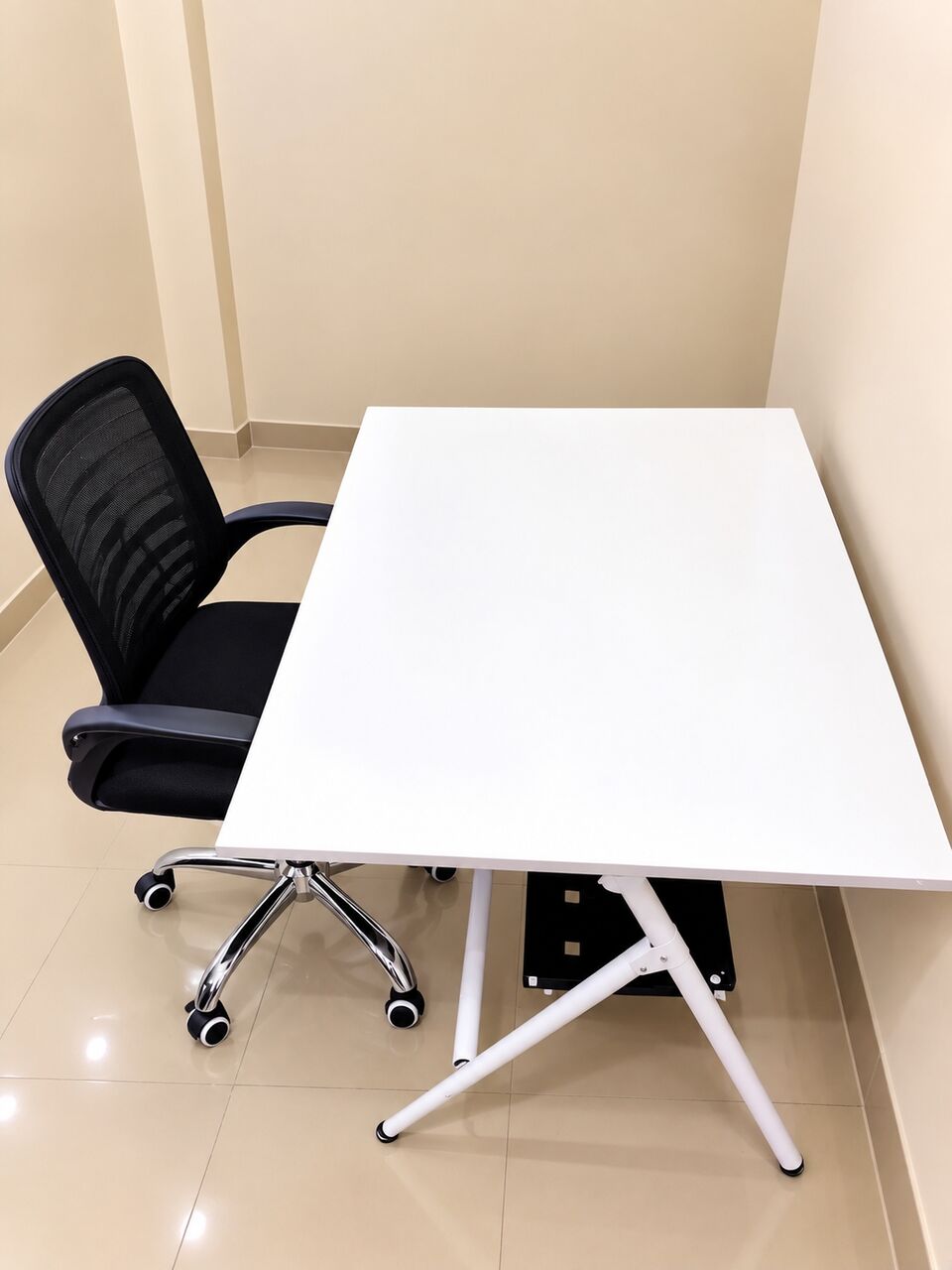 Al Badr, Temp Jobs, Table With Chair For Sale, Price 150 Riyals Only
