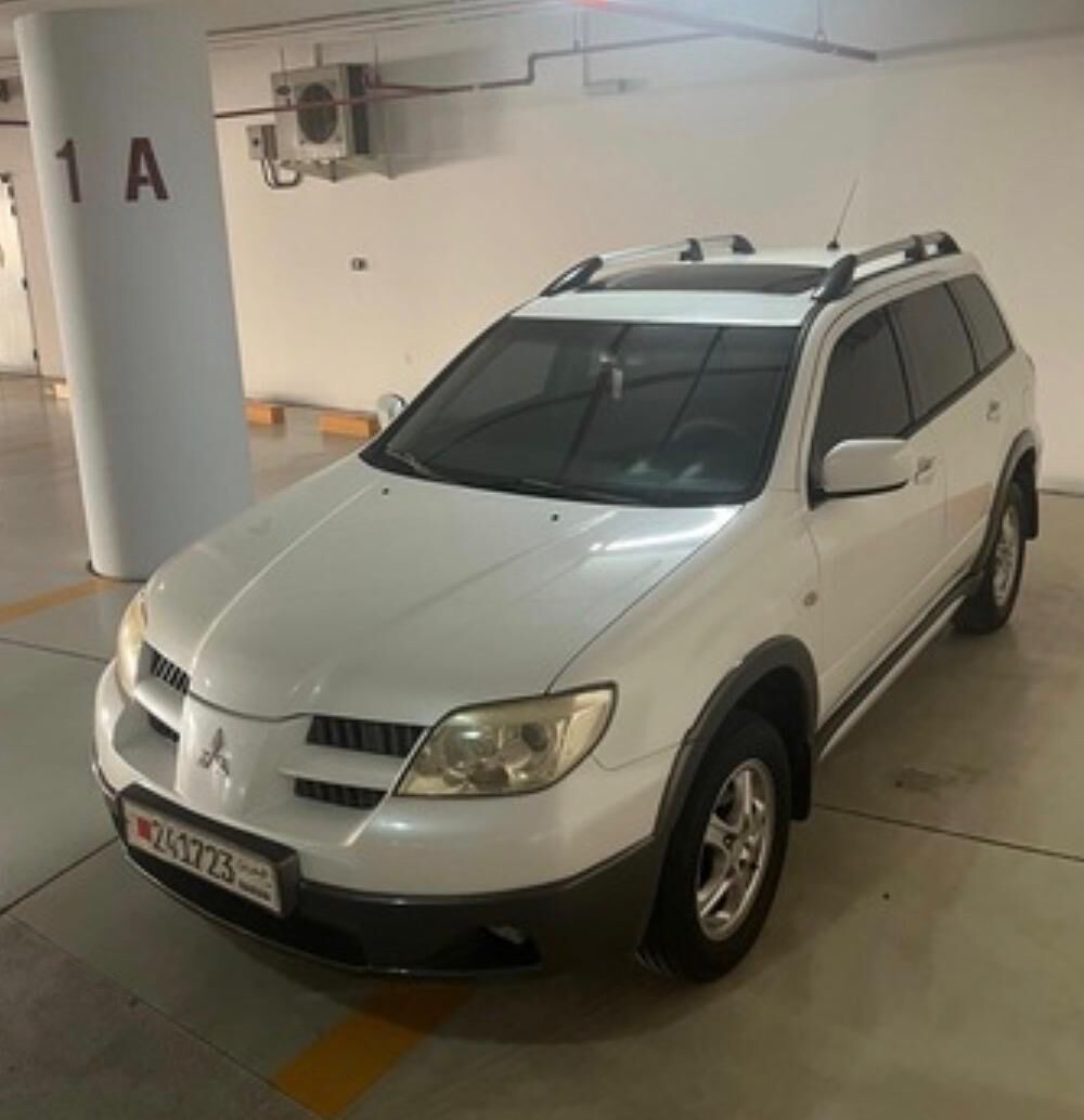 Manama, Vehicles, Cars & Trucks , BHD 1100,  Mitsubishi Outlander Suv,  2005,  188 KM,  Excellent Car