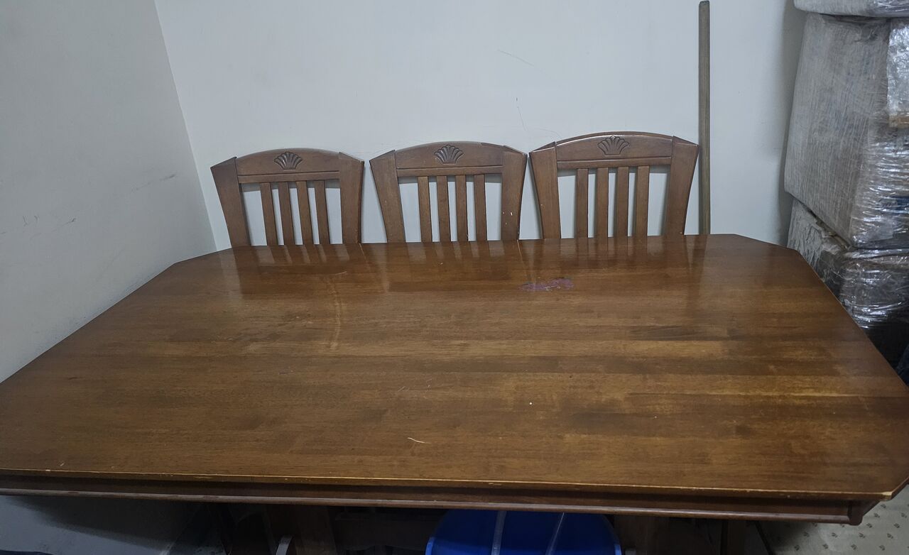 Al Malaz, Furniture, SAR 300,  Wooden Dining Table With 6 Chairs
