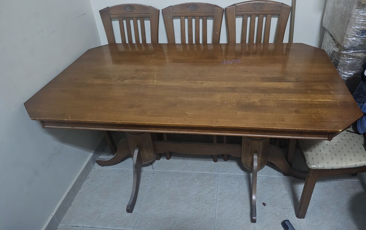 Al Malaz, Furniture, SAR 300,  Wooden Dining Table With 6 Chairs