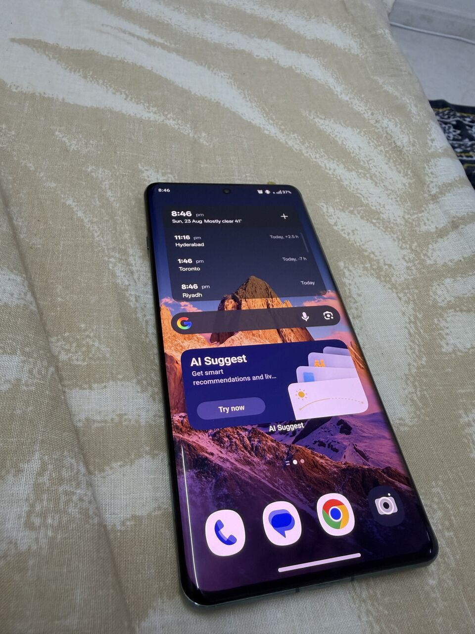 Al Malaz, Mobile Phones, SAR 1500,  OnePlus 12 5G (Flowy Emerald, 256GB / 12GB RAM)