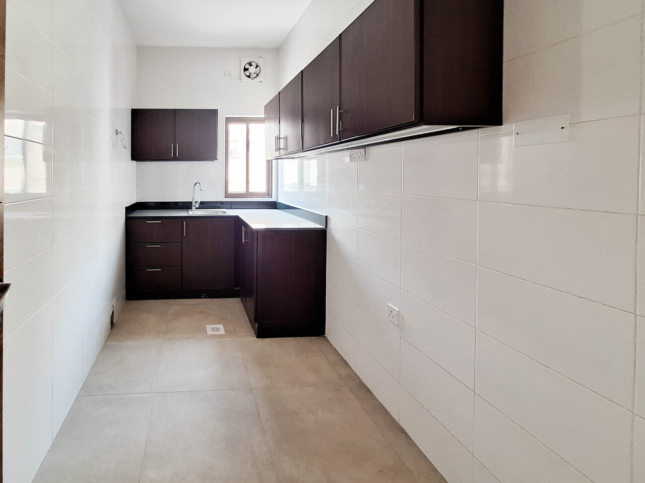 Umm Al Hassam, Offices, BHD 350,  100 Sq. Meter,  Commercial Office For Rent In The Umm Al Hassam Area&mdash;prime Location