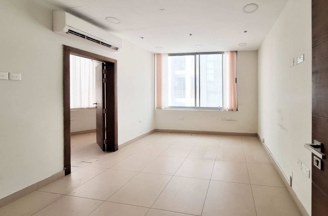 Umm Al Hassam, Offices, BHD 500,  190 Sq. Meter,  Commercial Office For Rent In The Umm Al Hassam Area, Featuring A Prime Location