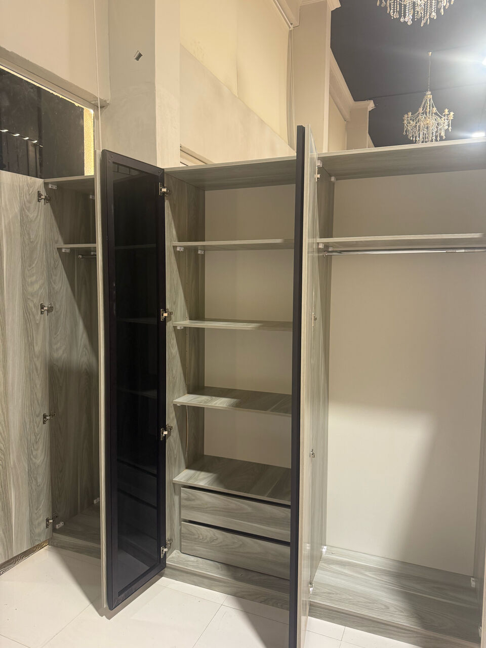 Jeddah, Furniture, SAR 5,  Luxury Wooden Wardrobes Are Available For Sale At Affordable Pricees...Made Of China Wood.