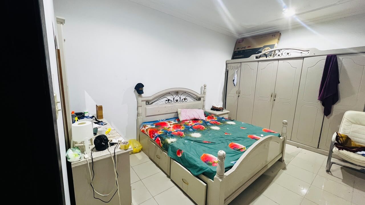 Khobar, Housing Exchanges, SAR 16000/year,  2 BR,  750 Sq. Meter,  Fully Furnished 2-room Flat On Zulfi Street, Khobar, With 2 Bathrooms, Hall, Large Kitchen