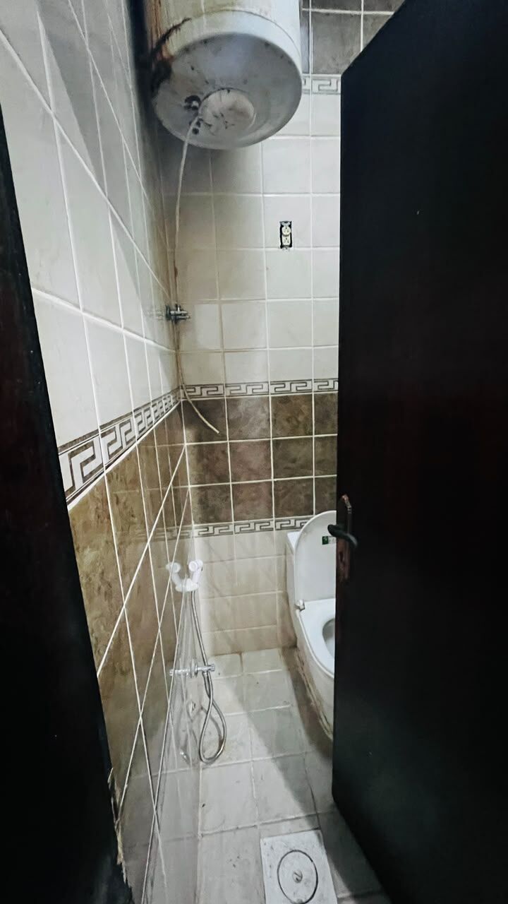 Khobar, Housing Exchanges, SAR 16000/year,  2 BR,  750 Sq. Meter,  Fully Furnished 2-room Flat On Zulfi Street, Khobar, With 2 Bathrooms, Hall, Large Kitchen