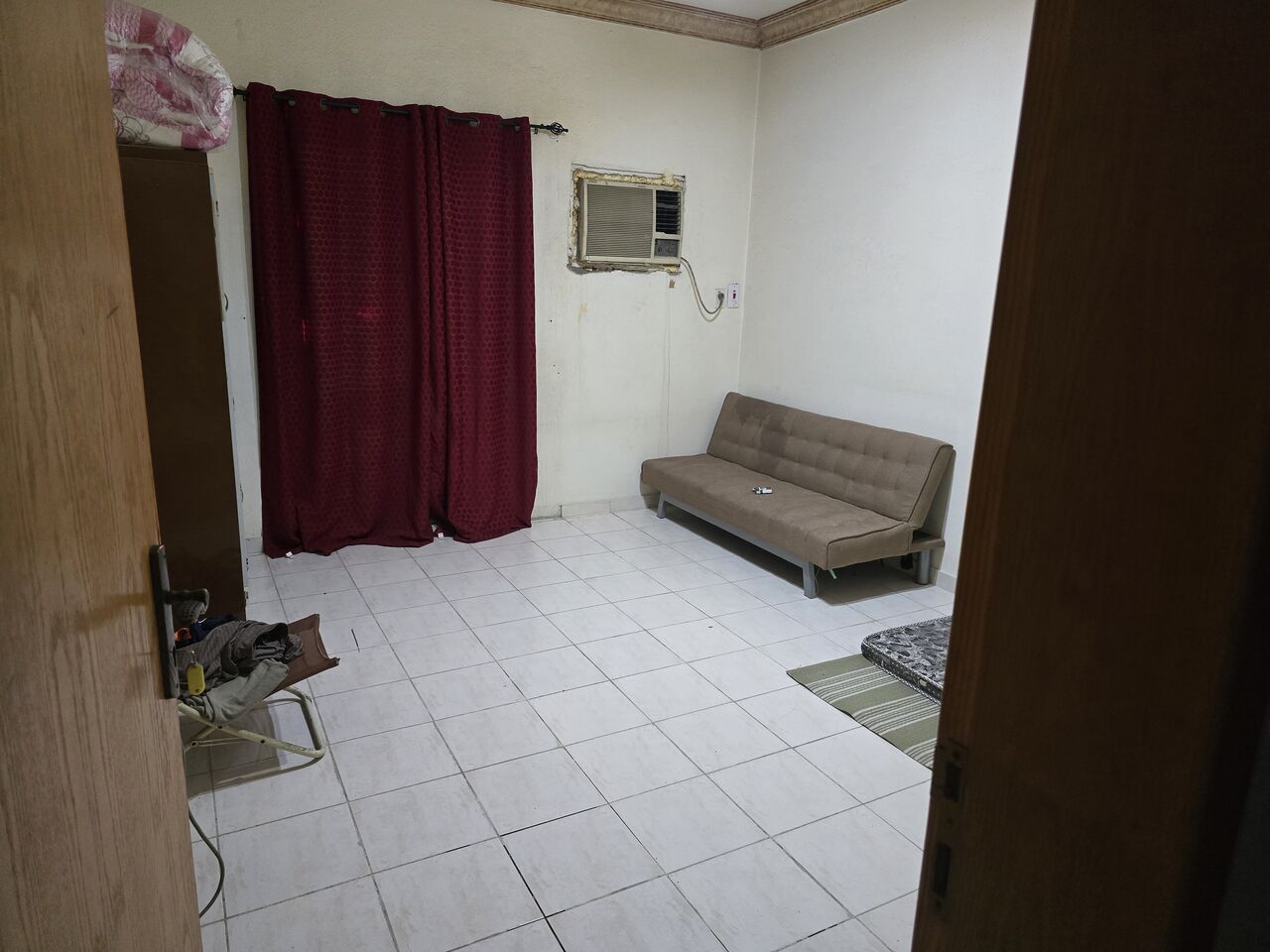 Riyadh, Rooms for Rent, SAR 700/month,  Furnished,  13 Sq. Meter,  I Have A Furnished Room With Separate Bathroom