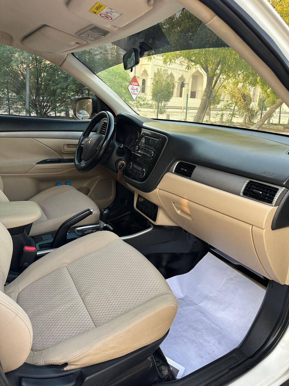 Riffa, Vehicles, Cars & Trucks , BHD 2700,  Mitsubishi Outlander 2.4 Single Onwer,  2017,  Automatic,  218000 KM,  Excellent Condition