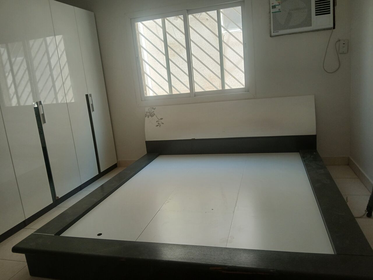 Riyadh, Household Items, SAR 300,  Argent Very Nice Excellent Condition Bed Set ,sofa And Bunk Bed