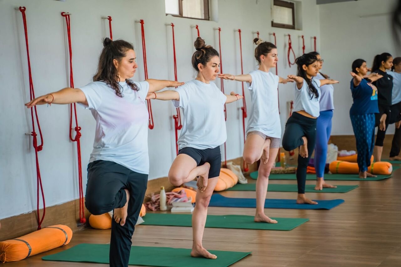 Mumbai, Training, 200 Hour Yoga Teacher Training In India