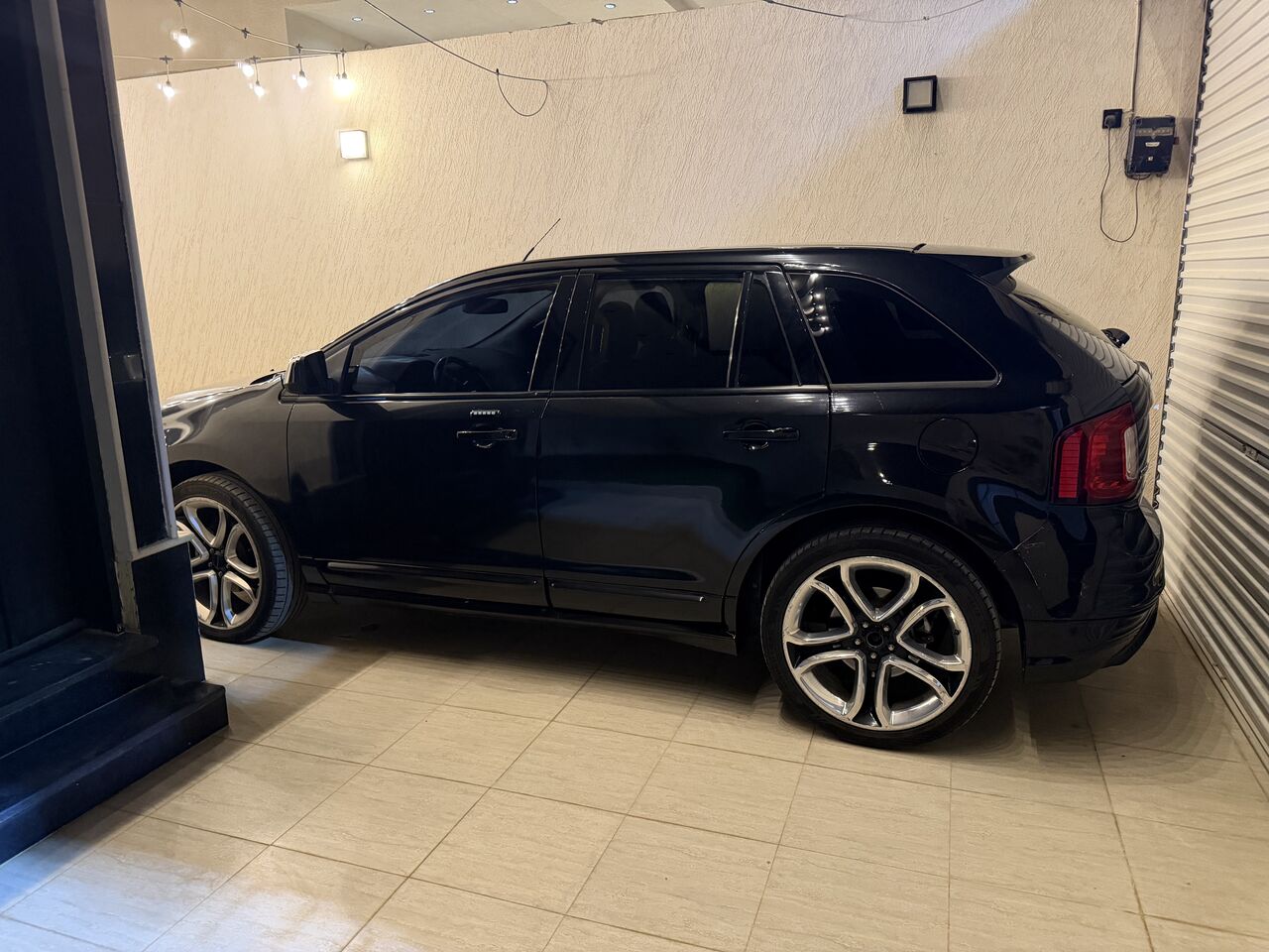 Riyadh, Vehicles, Cars & Trucks , SAR 23000,  2013,  2013,  Automatic,  317000 KM,  For Sale: Ford Edge Sport (top-of-the-line Trim)  Model At A Very Attractive Price: On