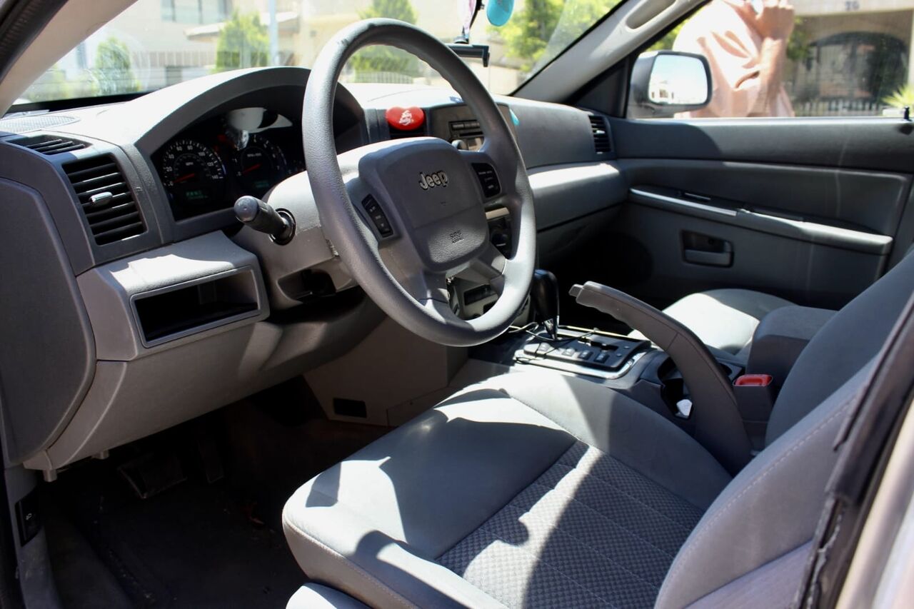 Amman, Vehicles, Cars & Trucks , JOD 1750,  Jeep Cherokee Laredo,  2005,  Automatic,  144500 KM,    Diplomatic  Now Only 2,500$