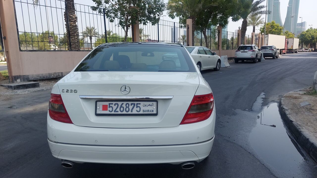 Manama, Vehicles, Cars & Trucks , BHD 1850,  Mercedes-Benz E 230 Full Option Panoroma Very Good Condation,  2009,  Automatic,  190000 KM,