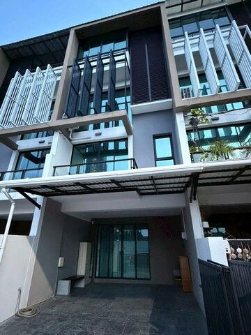 Bangkok, Villas, THB 68000,  0 Sq. Feet,  LV53602 ให้เช่าTownhome Luxury 3.5 ชั้น โครงการ Blesstown Sukhumvit 50 หน้าบ้า