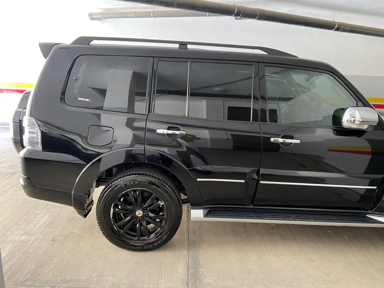 Riyadh, Vehicles, Cars & Trucks , SAR 65000,  Mitsubishi Pajero (Golden Emblem),  2018,  Automatic,  66600 KM,  Full Options Low Odometer For Sale