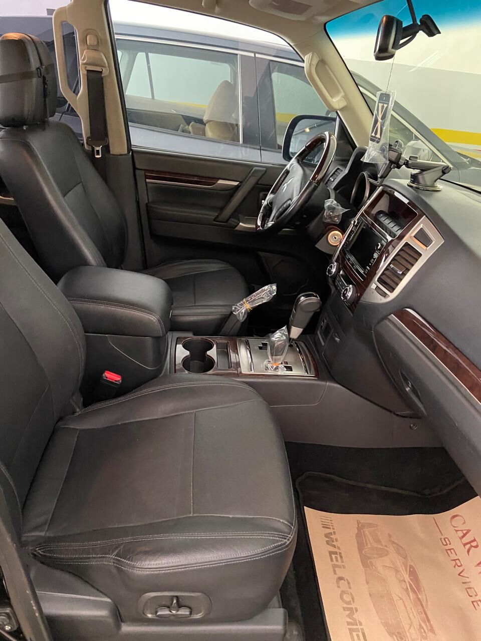 Riyadh, Vehicles, Cars & Trucks , SAR 65000,  Mitsubishi Pajero (Golden Emblem),  2018,  Automatic,  66600 KM,  Full Options Low Odometer For Sale