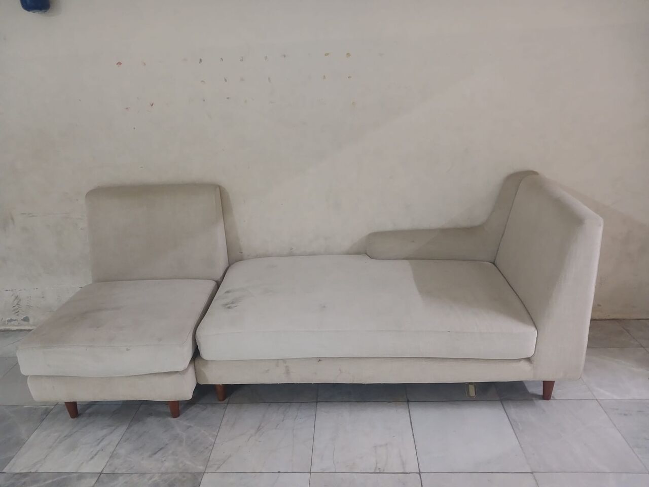 Adliya, Household Items, BHD 40,  SOFA & Gas Cooker