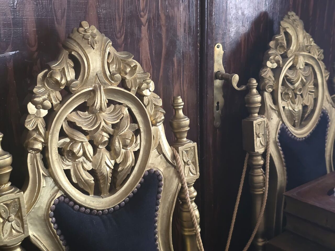 Amman, Collectibles, JOD 17000,  Collectables: Antiques. Paintings. Home Furniture. Usables