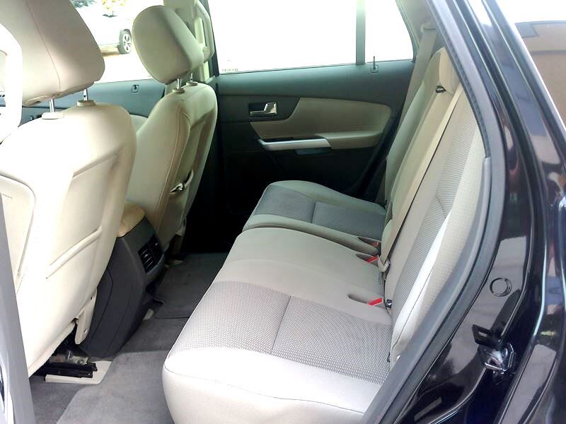 Manama, Vehicles, Cars & Trucks , BHD 2700,  Ford Edge,  2014,  Automatic,  157000 KM,   First Owner Suv Very Neat Clean Car For Sale Expat Leaving!