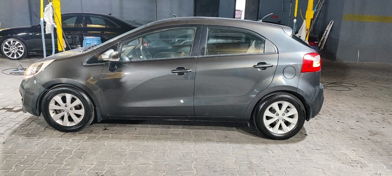 Dammam, Vehicles, Cars & Trucks , SAR 21,  Kia Rio Hatchback,  2015,  Automatic,  170 KM,  Kia Rio - ODO 170K+ []Single Owner]