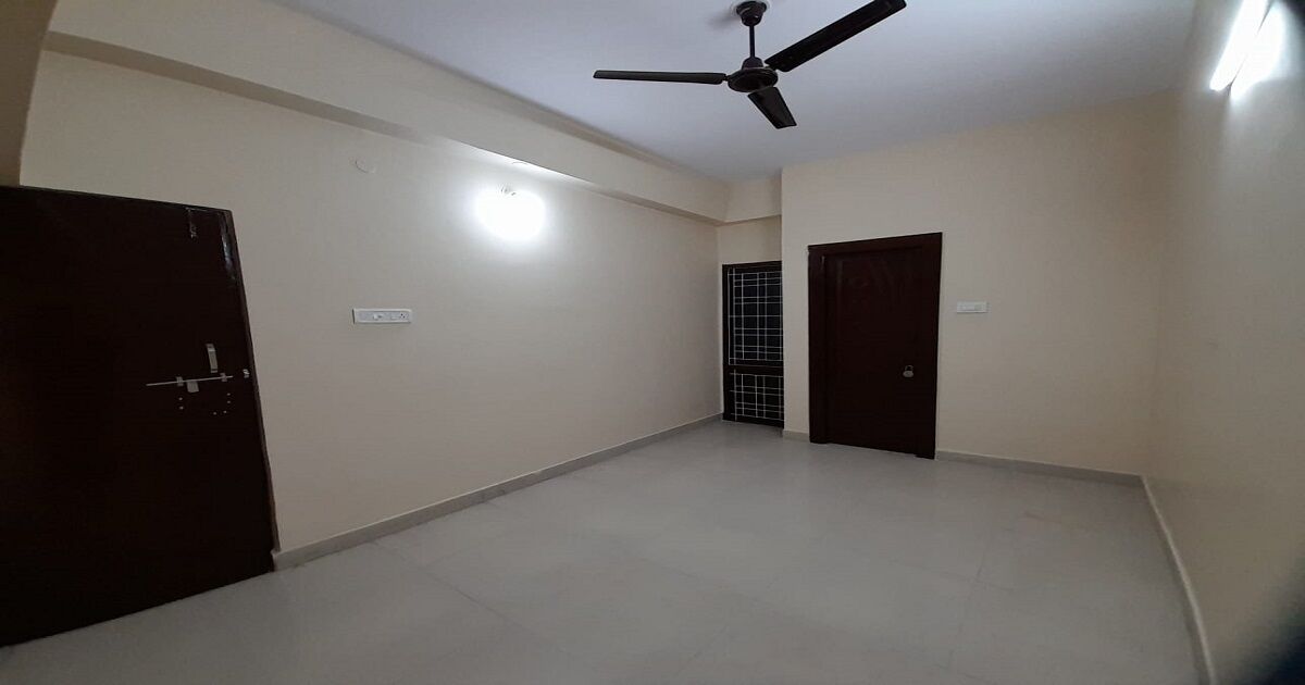 Hyderabad, Real Estate For Sale, INR 4100000,  2 BR,  882 Sq. Feet,  Freshly Renovated 2BHK Flat For Sale At Attapur Prime Location