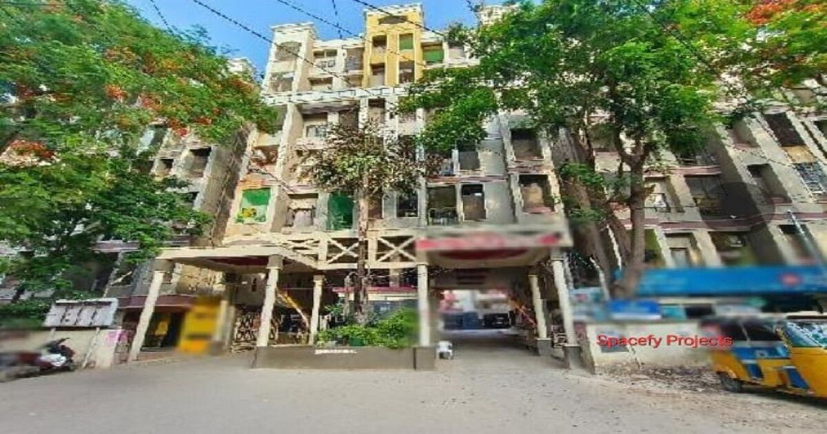 Hyderabad, Real Estate For Sale, INR 4100000,  2 BR,  882 Sq. Feet,  Freshly Renovated 2BHK Flat For Sale At Attapur Prime Location