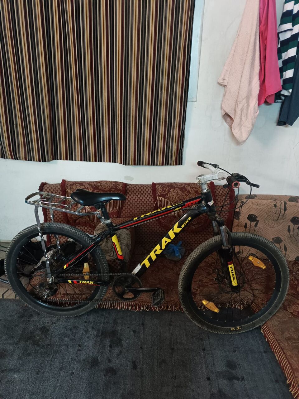 Riyadh, Appliances, SAR 800,  Need To Sell Sewing Machine And Cycle