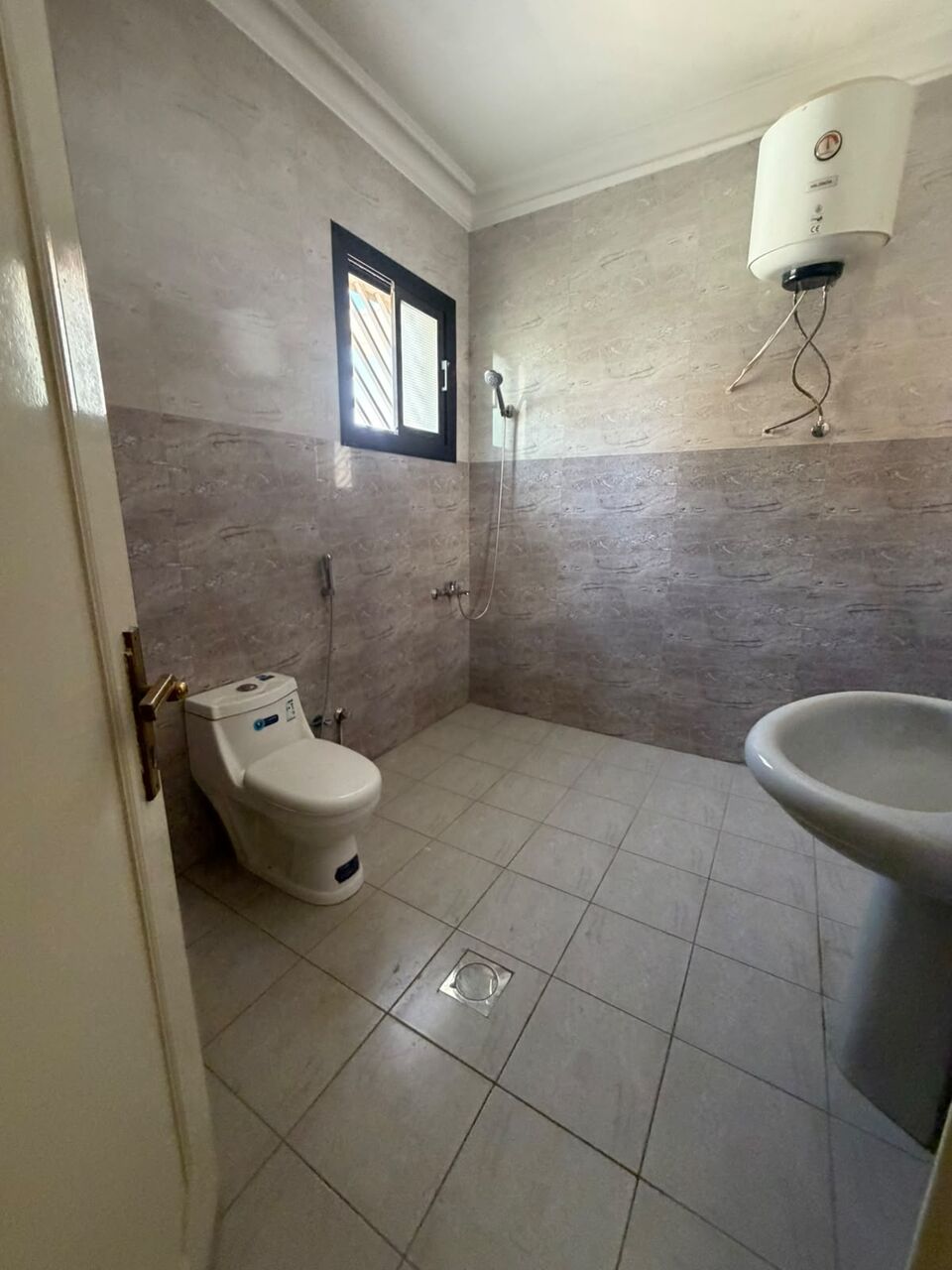 Riyadh, Apartments, Flats, Houses & Villas, SAR 70/year,  6 BR,  7BHK FOR 70K First Floor