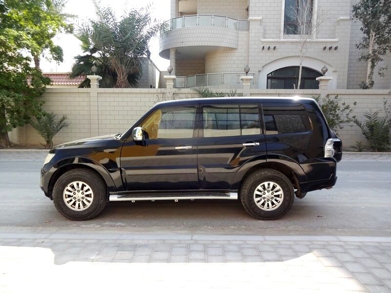 Manama, Vehicles, Cars & Trucks , BHD 3800,  Mitsubishi Pajero,  2014,  Automatic,  159000 KM,   7-Seater  Well Maintained Suv For Sale