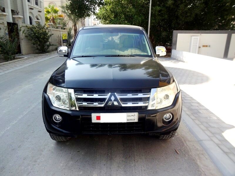 Manama, Vehicles, Cars & Trucks , BHD 3800,  Mitsubishi Pajero,  2014,  Automatic,  159000 KM,   7-Seater  Well Maintained Suv For Sale