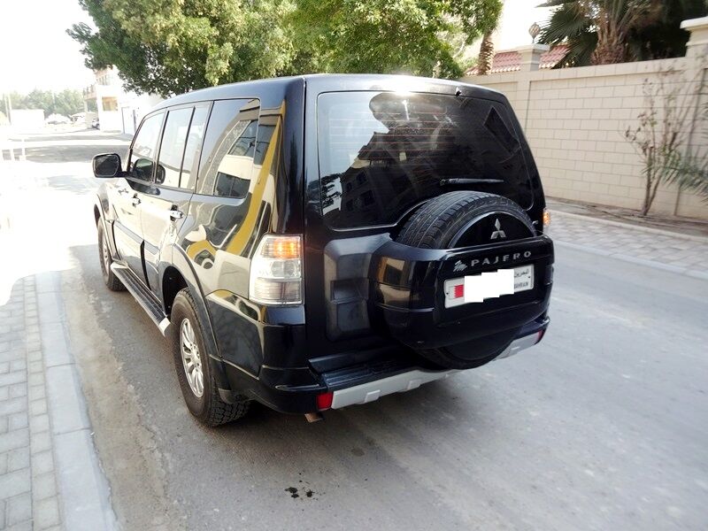 Manama, Vehicles, Cars & Trucks , BHD 3800,  Mitsubishi Pajero,  2014,  Automatic,  159000 KM,   7-Seater  Well Maintained Suv For Sale