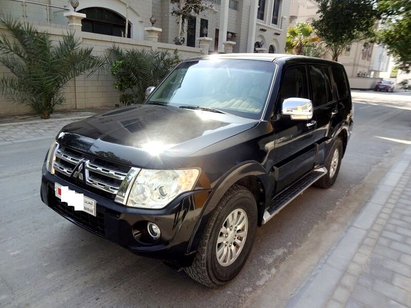Manama, Vehicles, Cars & Trucks , BHD 3800,  Mitsubishi Pajero,  2014,  Automatic,  159000 KM,   7-Seater  Well Maintained Suv For Sale