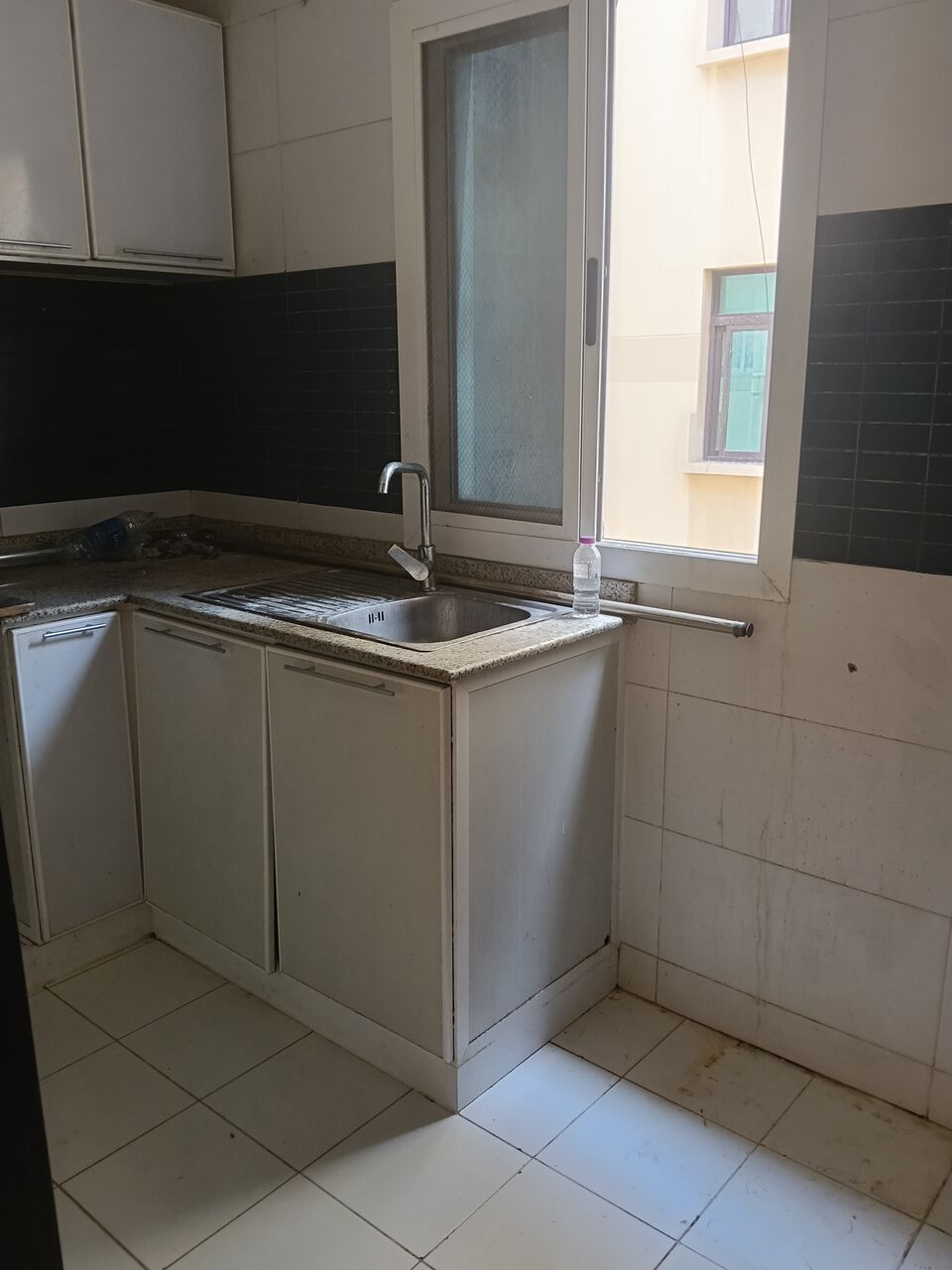 Gudaibiya, Apartments, Flats, Houses & Villas, BHD 170/month,  1 BR,  1 Bedroom Semi Furnished Flat For Rent With Ewa Unlimited