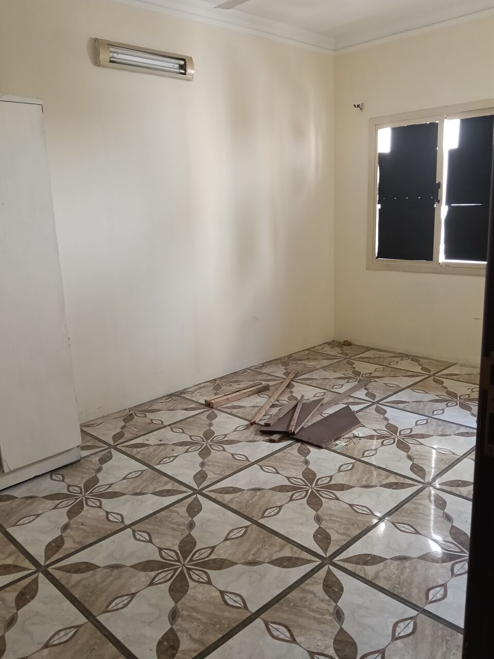 Gudaibiya, Apartments, Flats, Houses & Villas, BHD 150/month,  2 BR,  2 Bedroom Unfurnished Flat For Rent Without Ewa