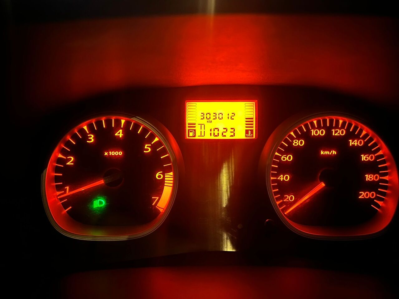Riyadh, Vehicles, Cars & Trucks , SAR 20200,  Renault Duster,  2015,  Automatic,  303170 KM,    &ndash; Excellent Engine/AC, New Tyres & Battery
