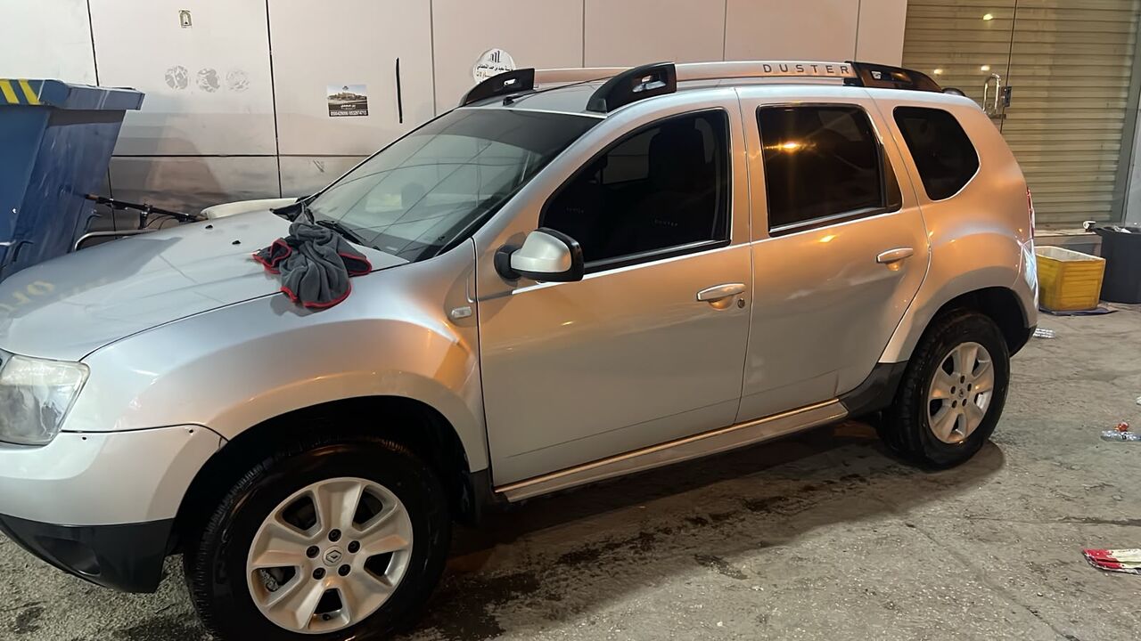 Riyadh, Vehicles, Cars & Trucks , SAR 20200,  Renault Duster,  2015,  Automatic,  303170 KM,    &ndash; Excellent Engine/AC, New Tyres & Battery