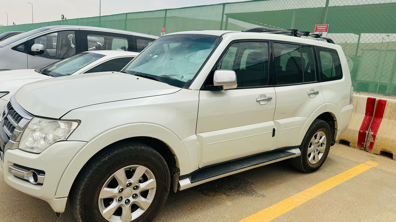 Riyadh, Vehicles, Cars & Trucks , SAR 52000,  Mitsubishi Pajero,  2018,  Automatic,  252000 KM,  SAR 52000,  5-Door, , Auto, New Tyre & Battery, 252000km, Perfct Cndn