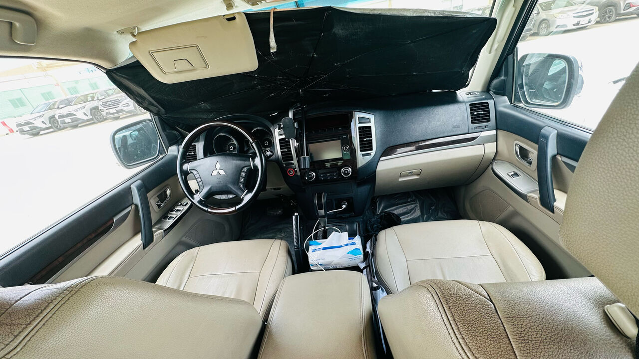 Riyadh, Vehicles, Cars & Trucks , SAR 52000,  Mitsubishi Pajero,  2018,  Automatic,  252000 KM,  SAR 52000,  5-Door, , Auto, New Tyre & Battery, 252000km, Perfct Cndn